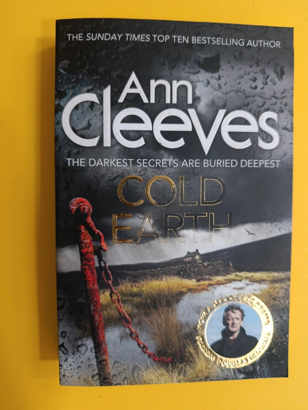 Cold Earth - Ann Cleeves