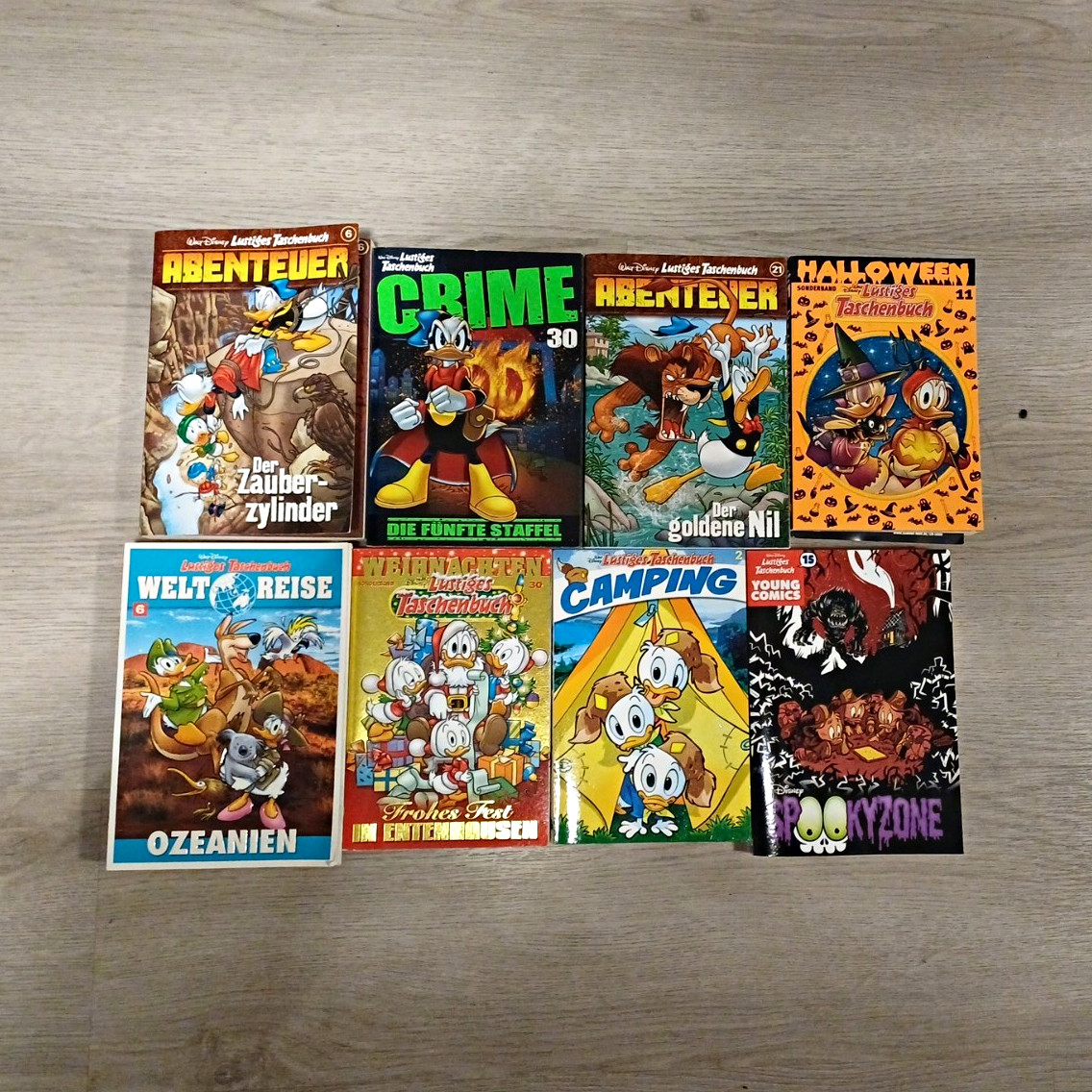 Libro tascabile Disney divertente 8 pezzi.  Halloween Avventura Crime Spooky Viaggio