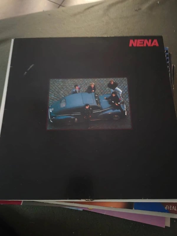 Nena luftballons
