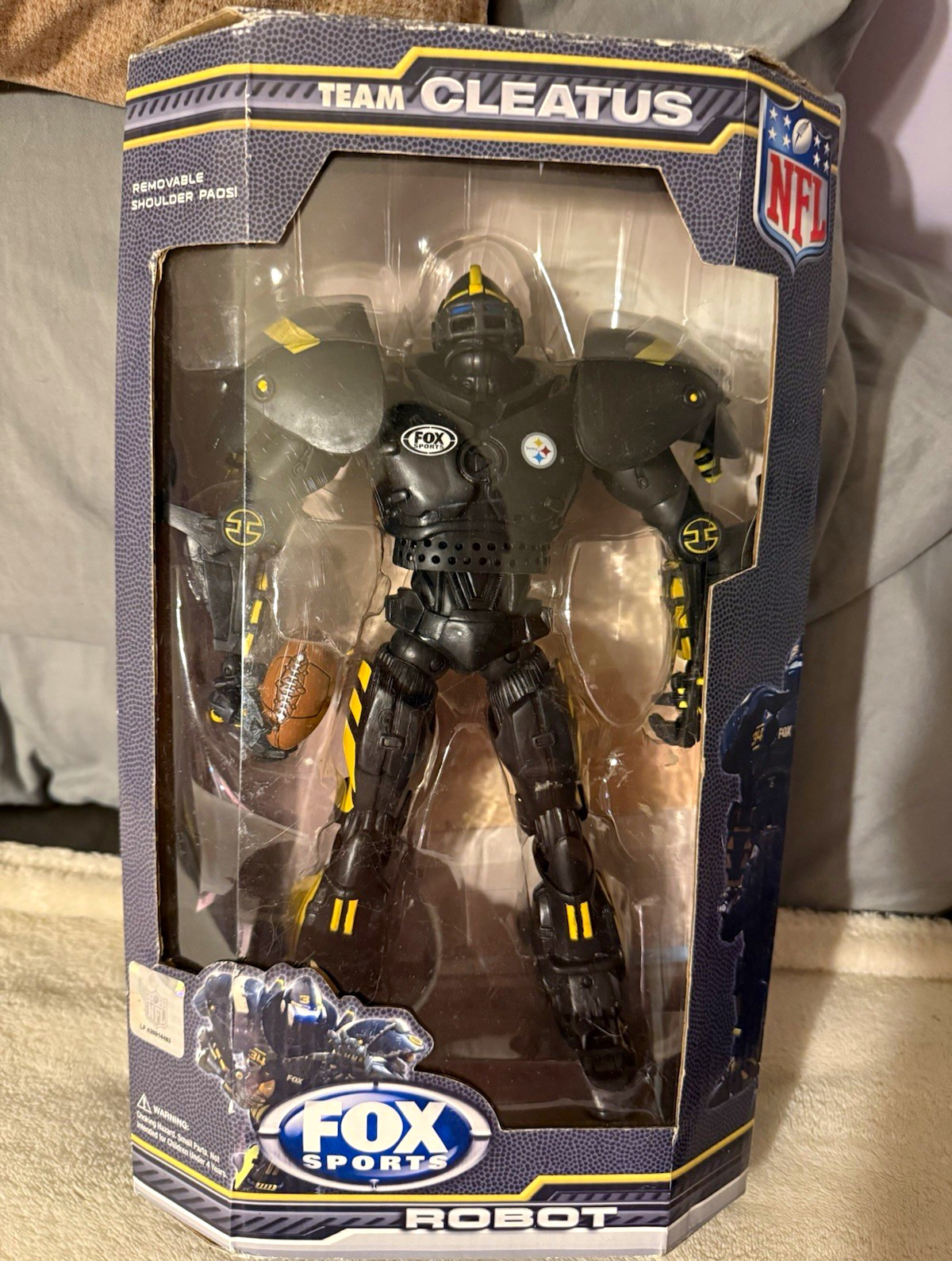 Fox Sports Team Cleatus NFL Football 10 pollici figura posabile con spalline, palla