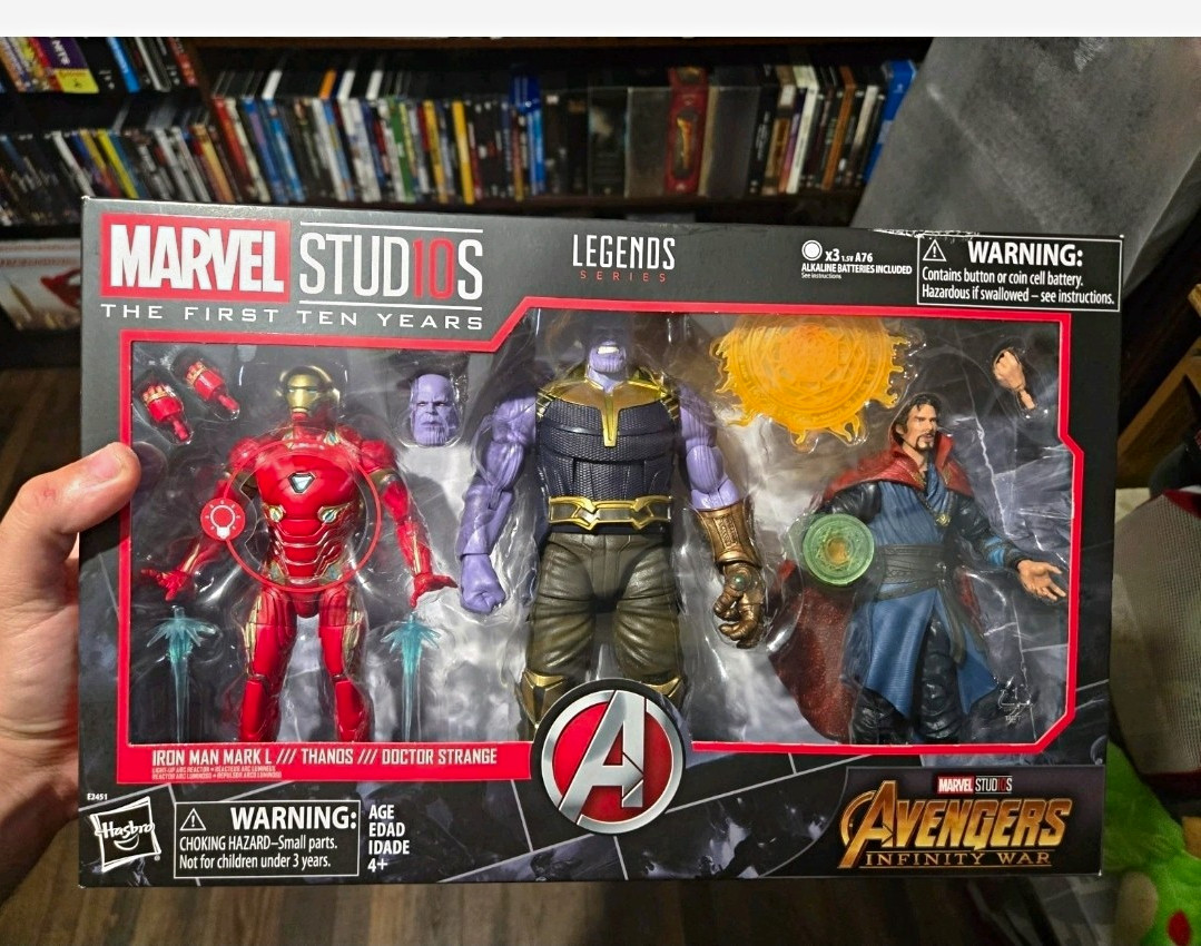 Hasbro Marvel Legends Avengers Infinity War Set di Figure in Scatola Iron Man Thanos