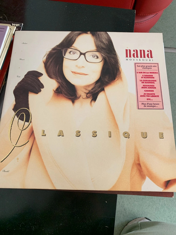 Nana Mouskouri