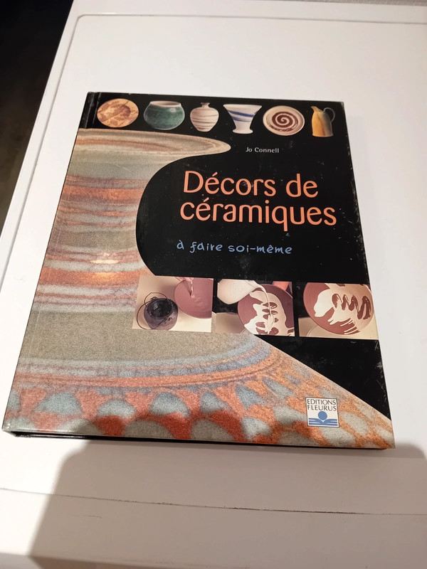Livre en français Décors de céramiques à faire soi même Jo Connell