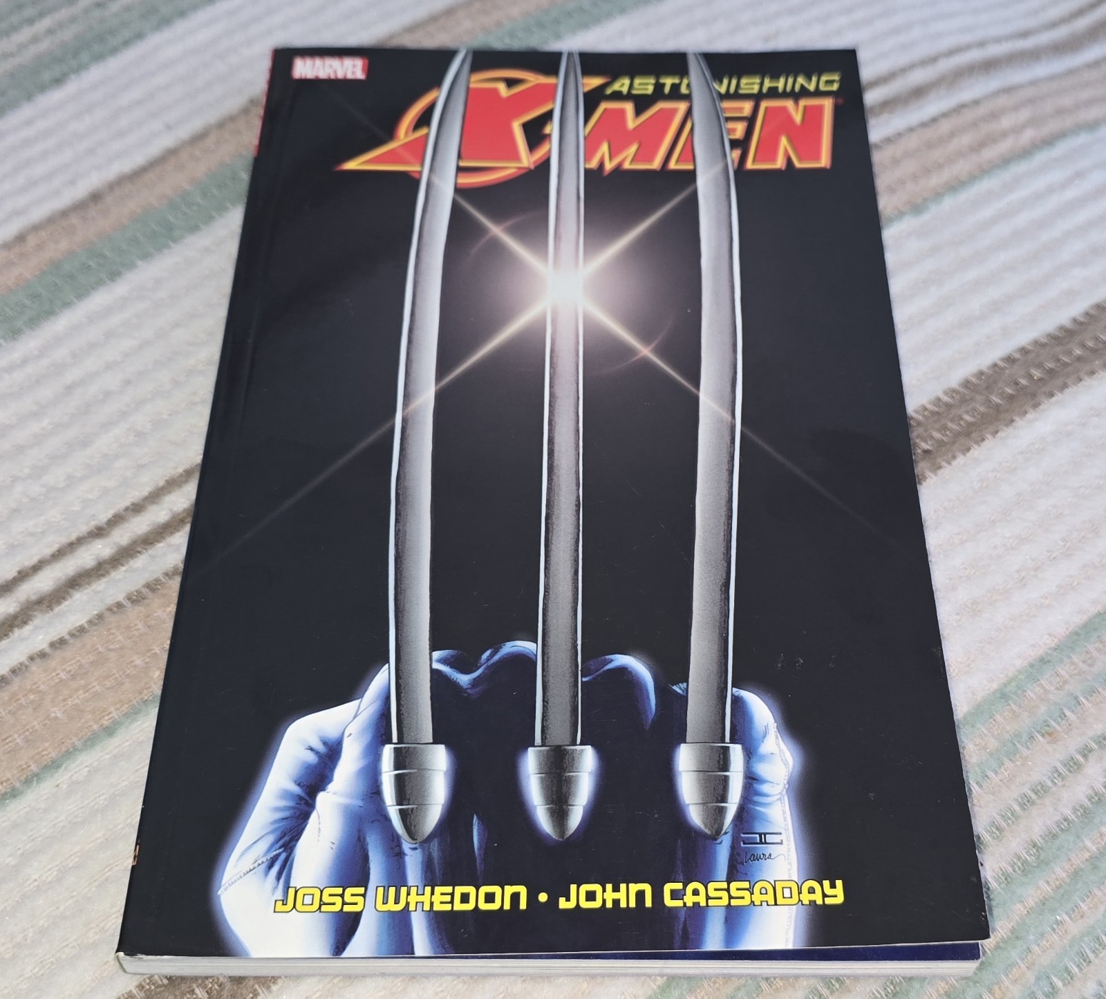 Astonishing X Men Ultimate Collection Book 1 1st Print TPB Graphic Novel Whedon