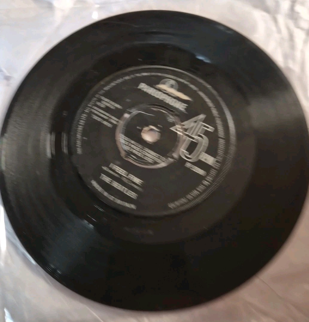 The Beatles  I Feel Fine 7 Inch Vinyl Single Good Condition