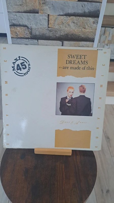 Eurythmics sweet dreams