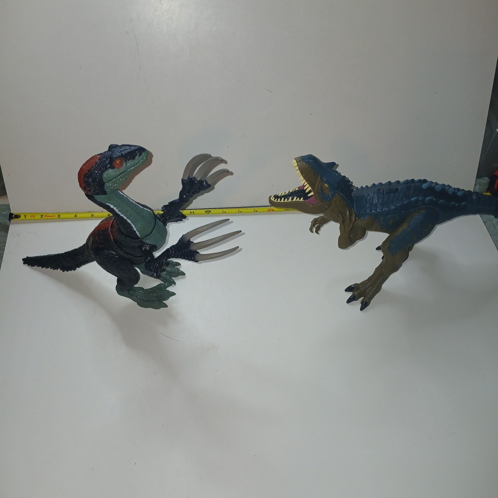 Mattel Jurassic World Allosaurus And Sound Slashin' Therizinosaurus New Battery 