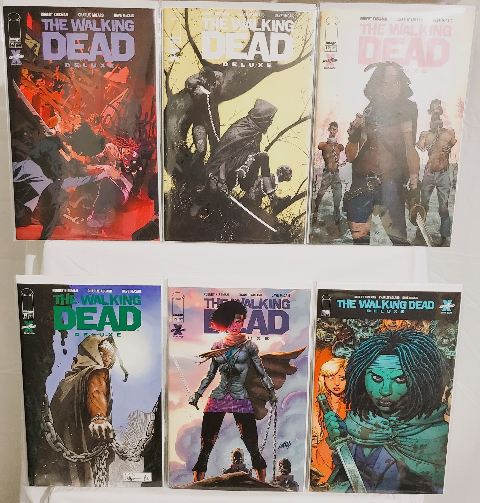 The WALKING DEAD Deluxe #19 | 1° Michonne a colori | 6 copertine varianti | Immagine