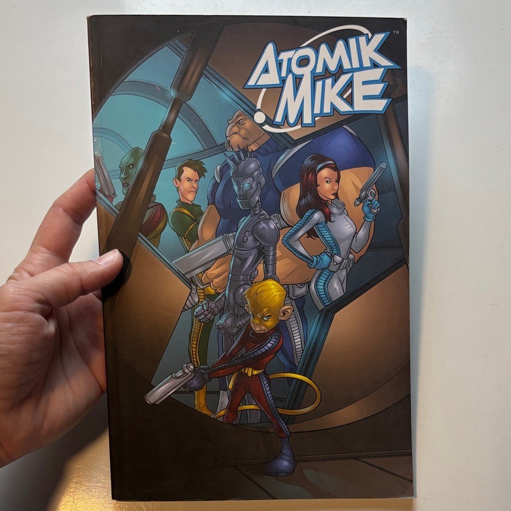 Atomik Mike graphic novel first edition 2007