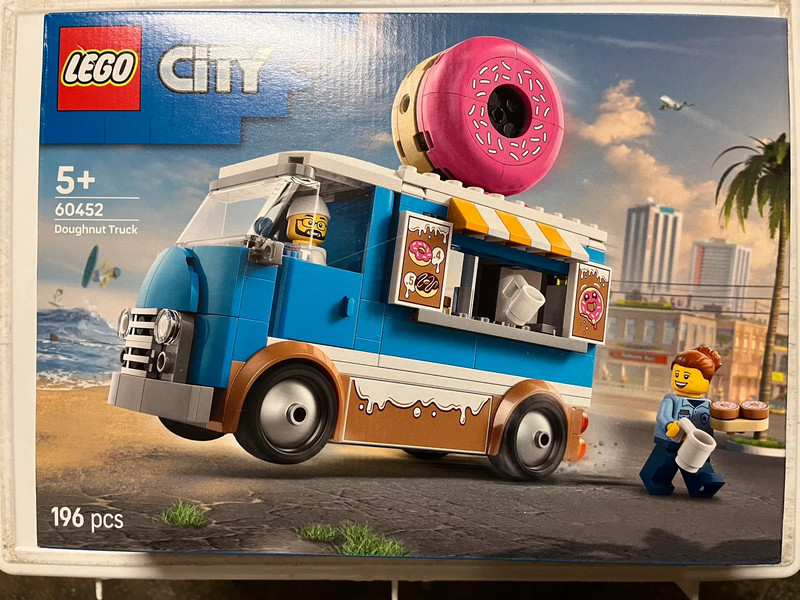 Furgone delle ciambelle LEGO City 60452 NUOVO!