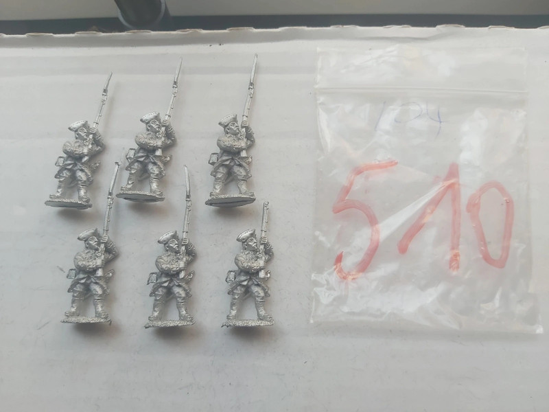 (510) figurines en plomb 28mm