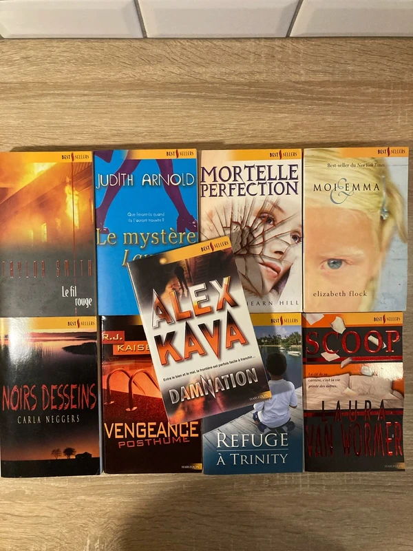 Lot de neuf livres harlequin collection best sellers