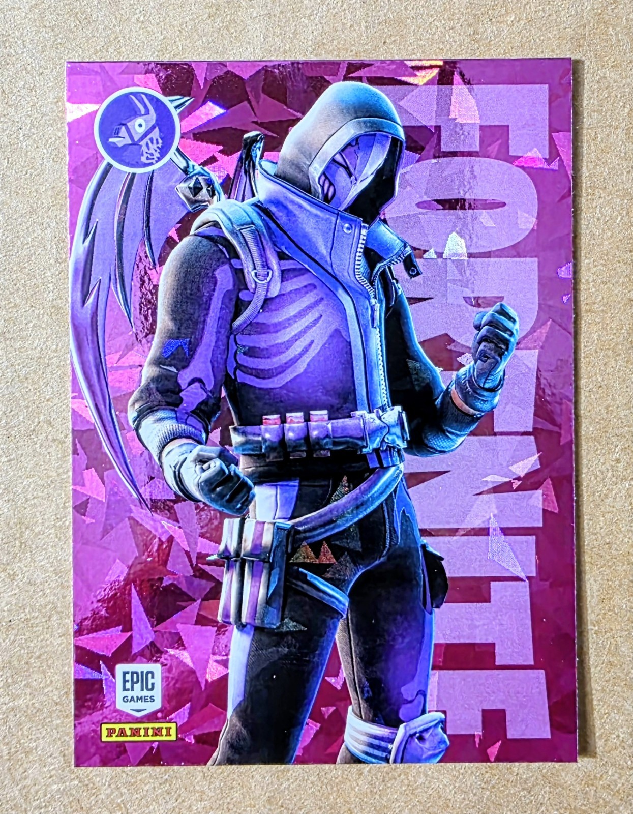 2021 Panini Fortnite Serie 3 Blacklight #107 Cracked Ice Epic Outfit USA