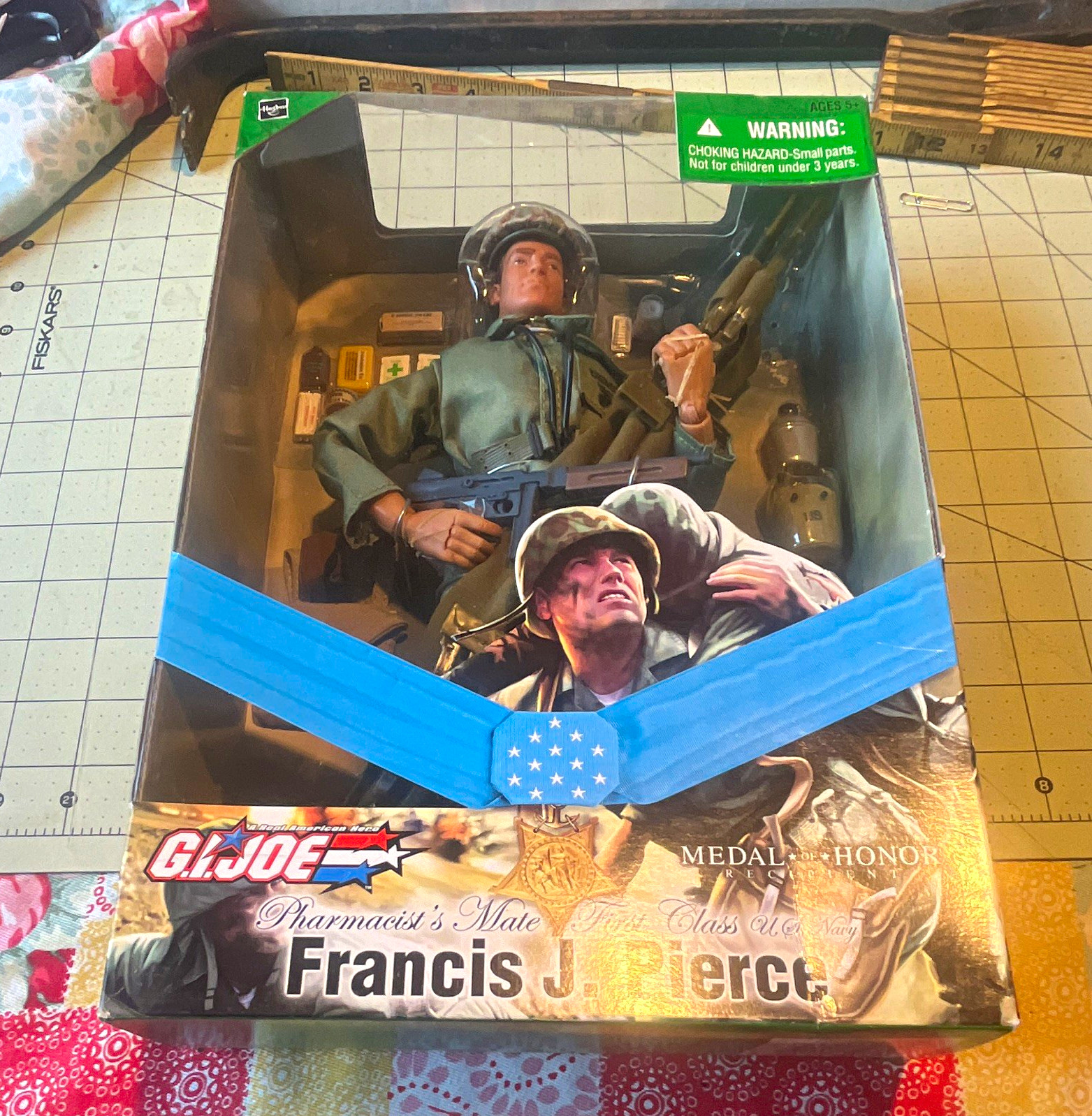 Figurina GI Joe Medal of Honor Francis J Pierce Farmacist Mate seconda guerra mondiale nuova con scatola 12"