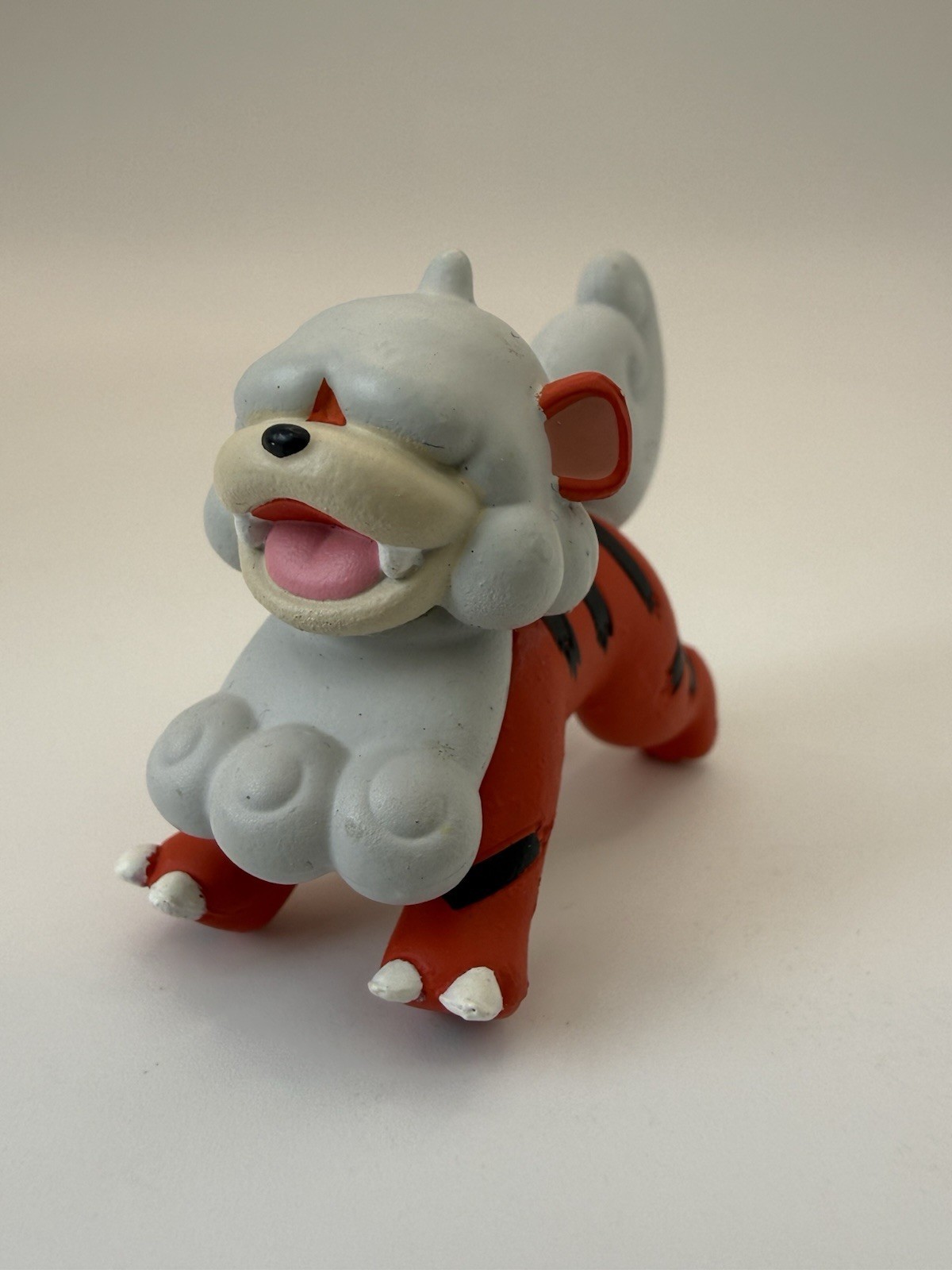 Modellino giocattolo originale HISUIAN GROWLITHE Pokemon T-ARTS TOMY Nintendo