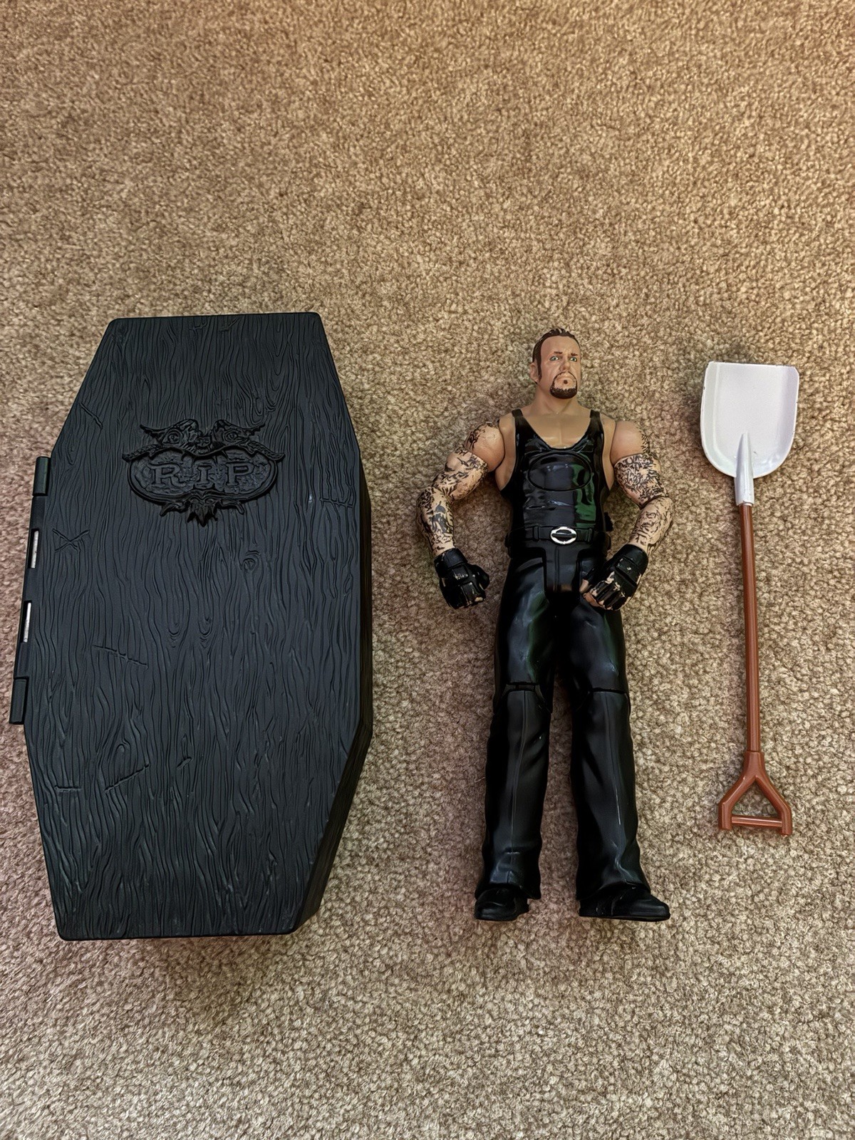 WWE The Undertaker Cofanetto e Figura
