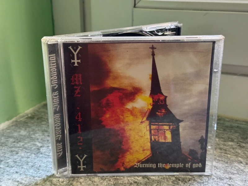 MZ412 - Burning the temple of god