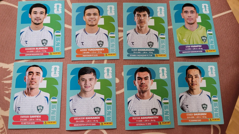 8 cartes stickers panini équipe  d'Ouzbekistan