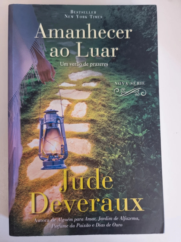 Livro Amanhecer ao Luar