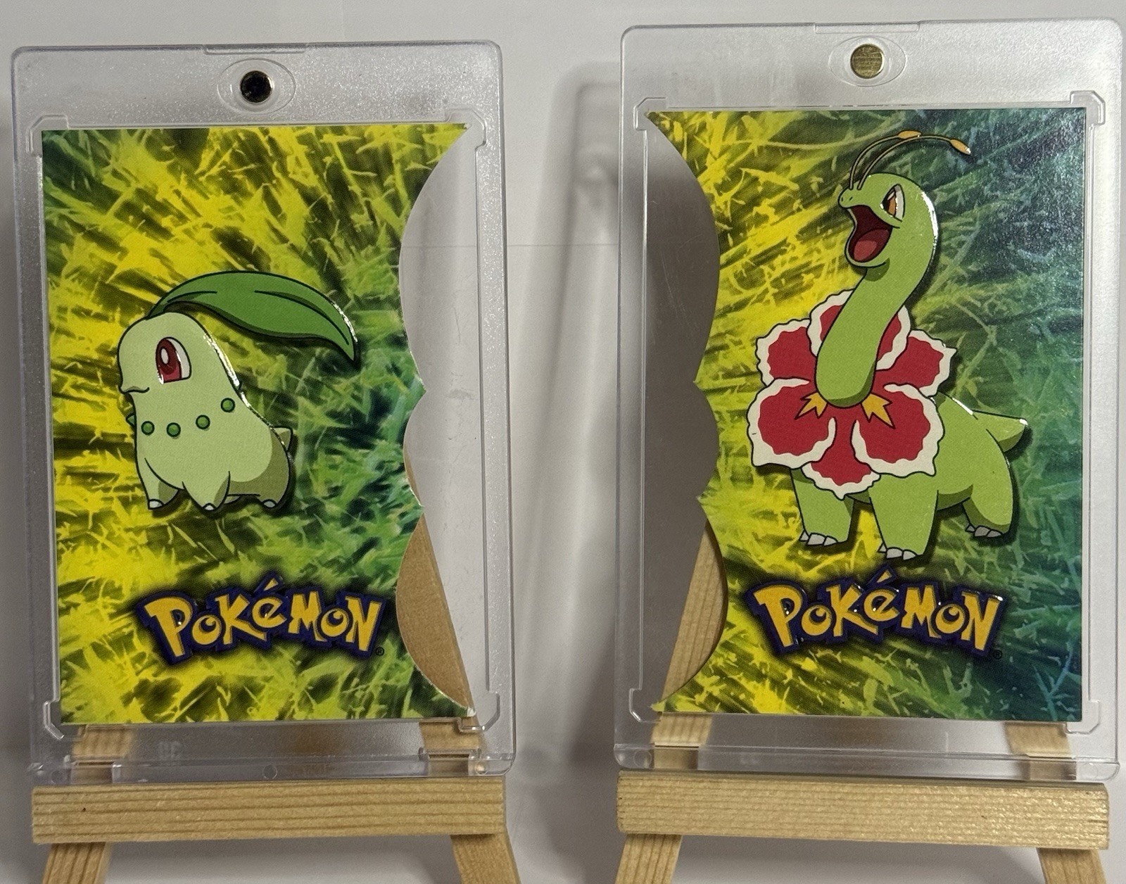 Lotto 2 carte Topps Pokémon 2001 Fase Uno/Tre fustellate in rilievo 152 e 154