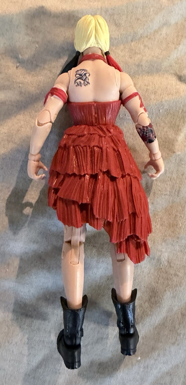 Modellino McFarlane The Suicide Squad Harley Quinn con giavellotto