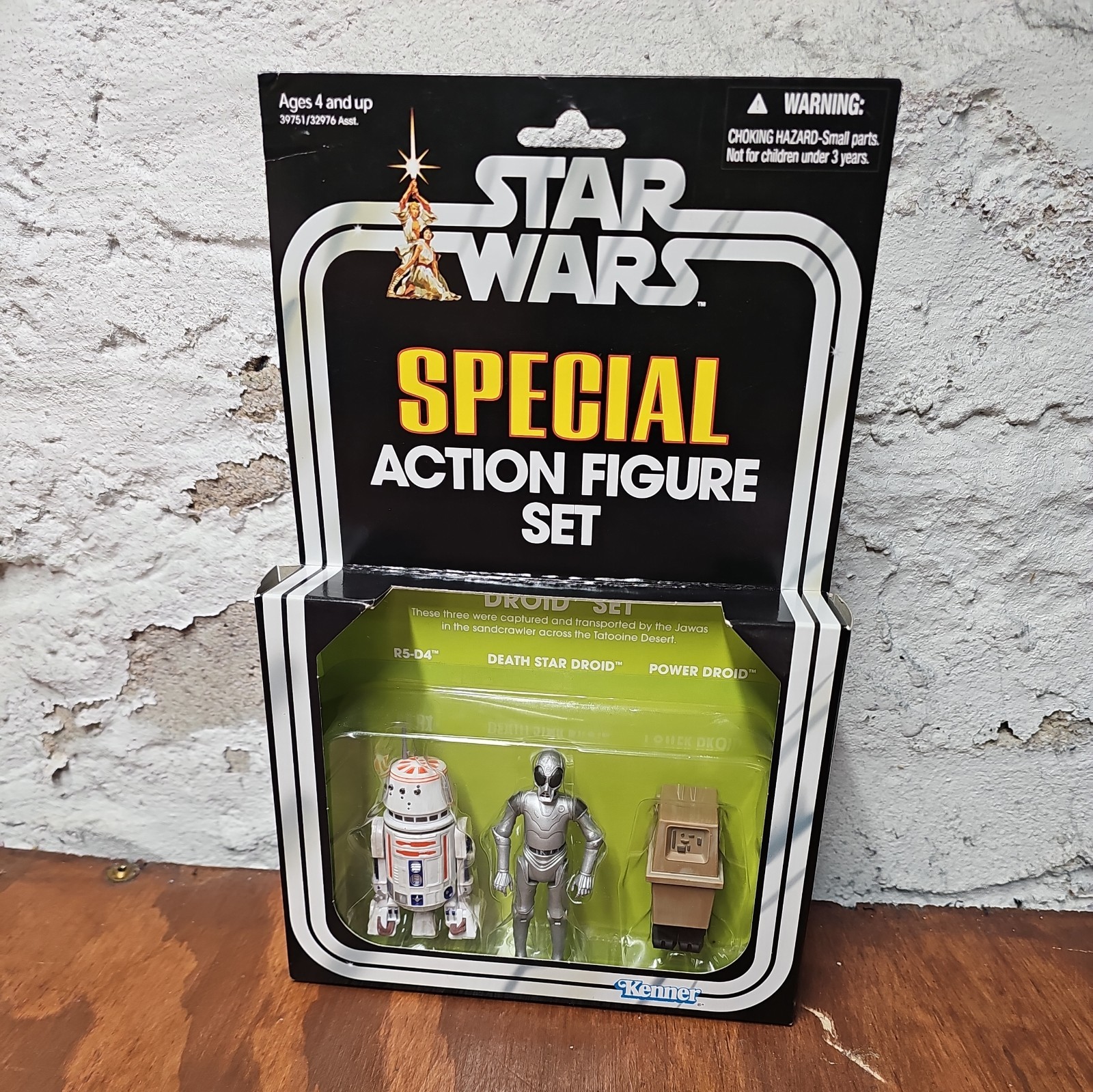 Kenner Star Wars Special Action Figure Set Death Star Droid R5-D4 Power Droid 