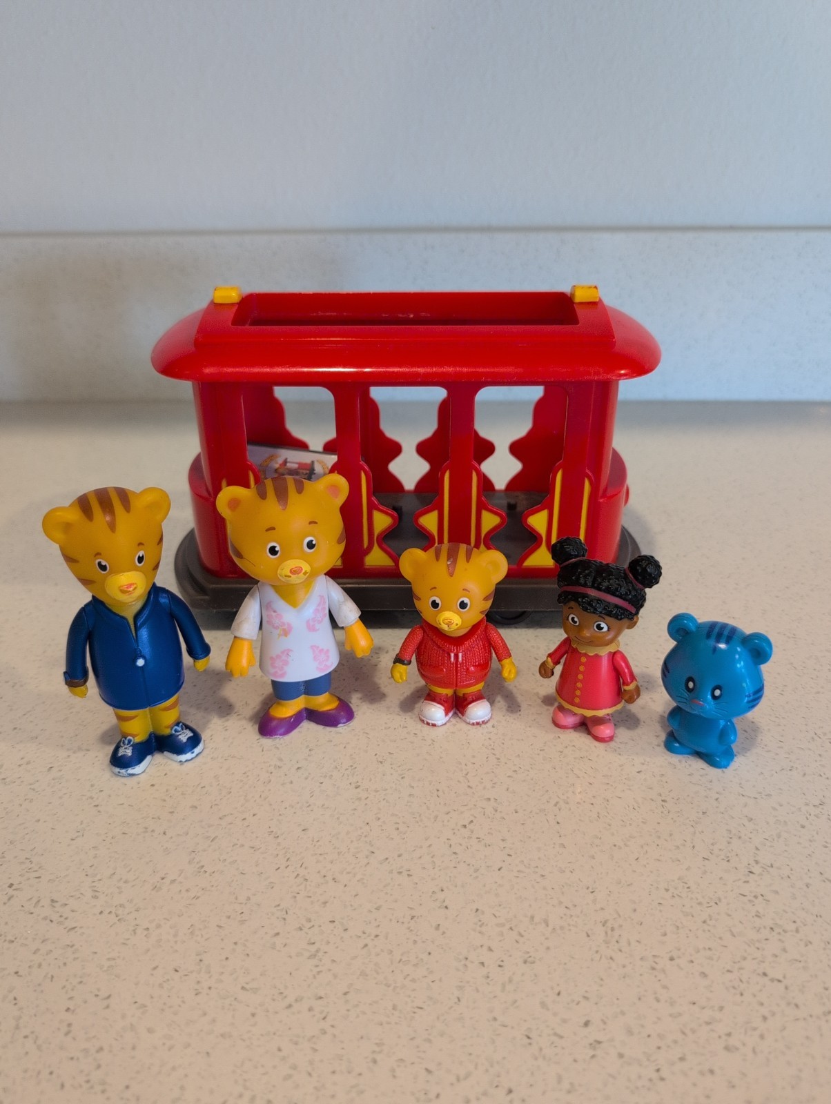 Daniel Tiger's Neighborhood Carrello portatutto con 5 personaggi