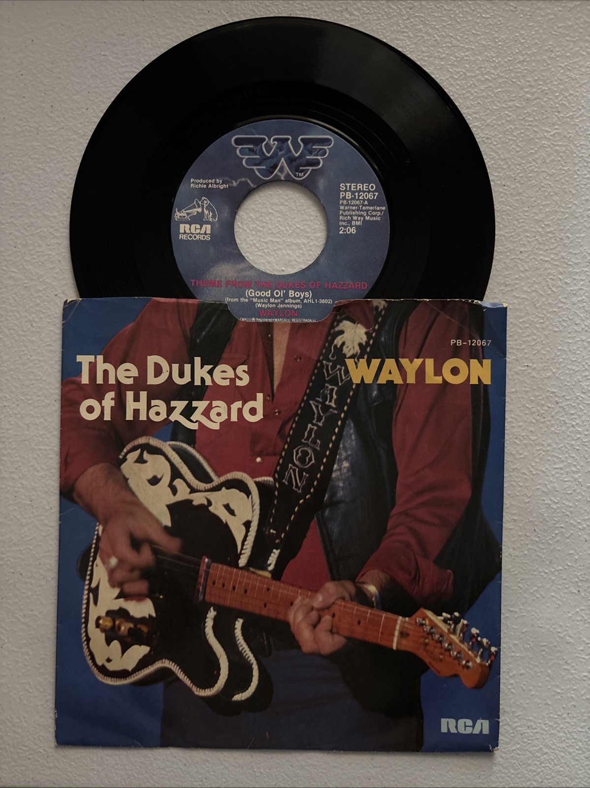 Waylon Jennings - The Dukes of Hazzard - 7" Vinyl 45 RPM w/ Pic Sleeve - EX/VG