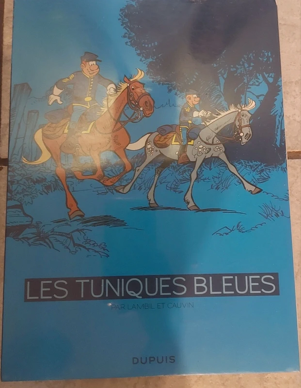 Les tuniques bleues