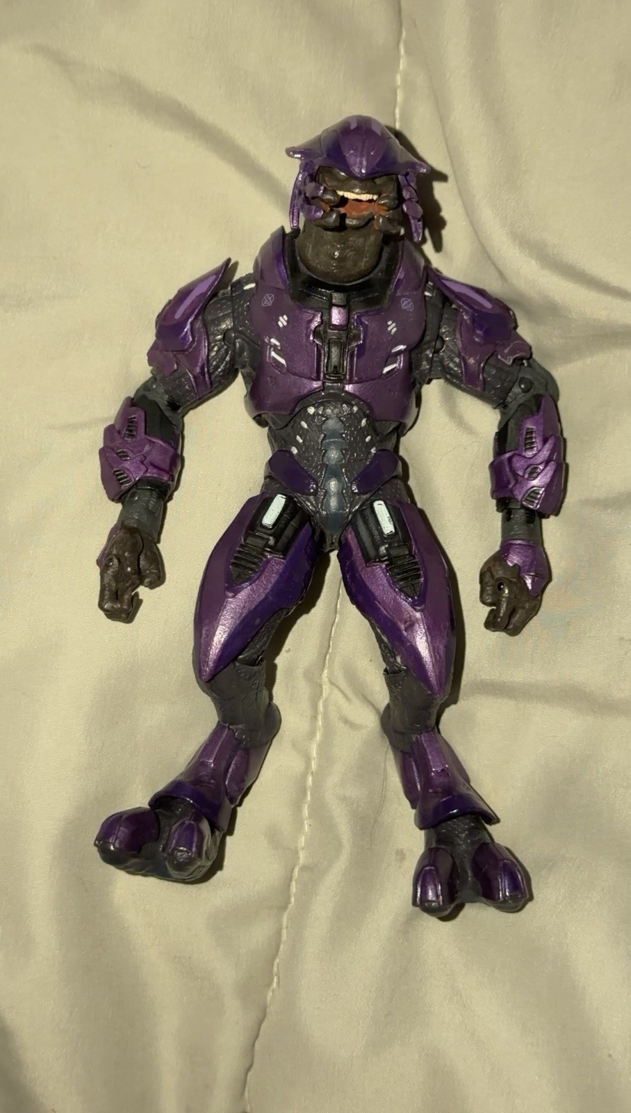 Halo Reach Purple Elite Minor Action Figure w Helmet Mcfarlane Used Loose