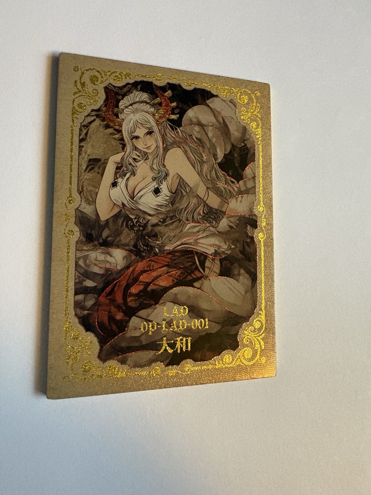 Wanyou One Piece Yamato OP-LAD-001 Thick Spotted Foil Card