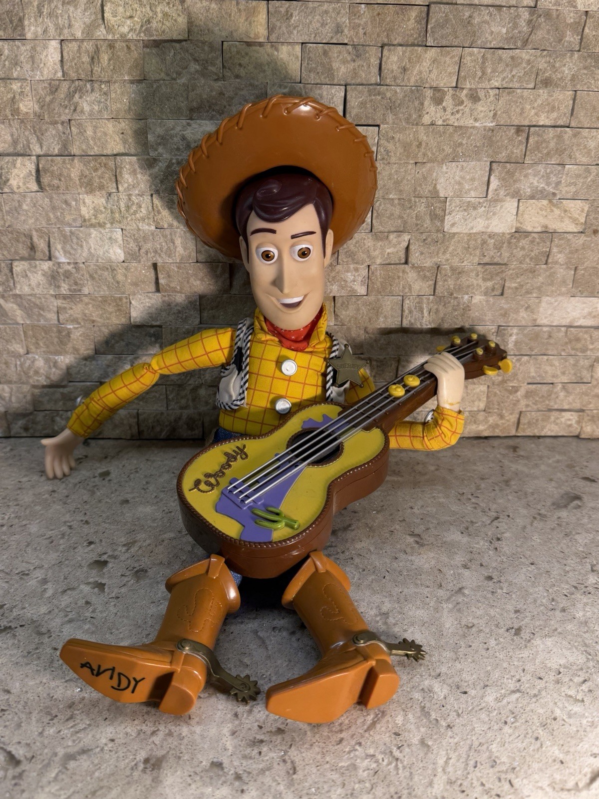 1999 Toy Story 2 Strummin' Singing Woody With Guitar 16" Action Figure Toy Doll