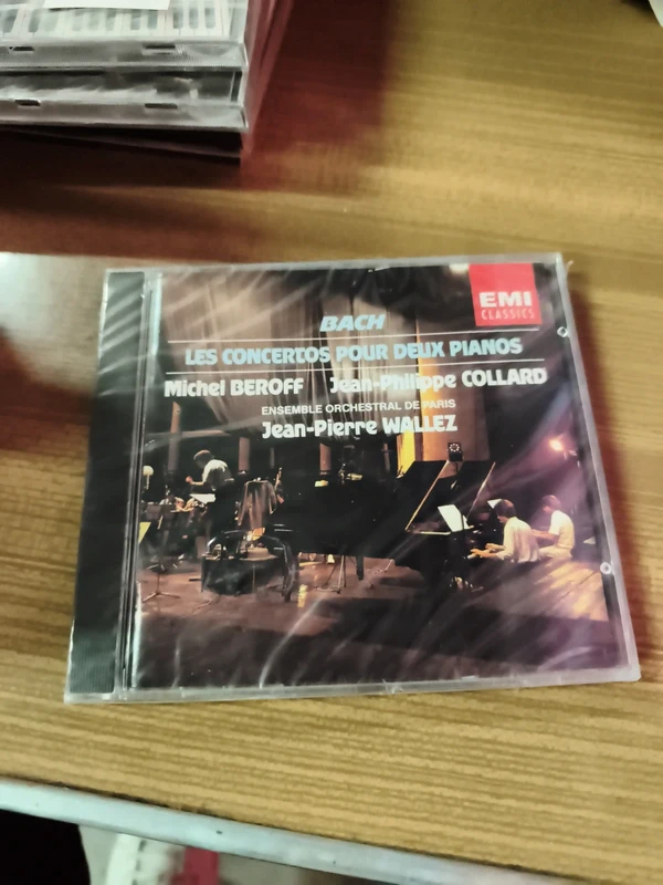 Cd les concerto pour deux piano .Bach .neuf