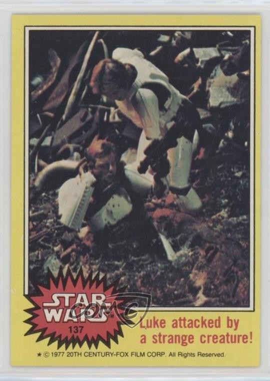 1977 Topps Star Wars Luke Attacked by a Strange Creature! #137 7ut