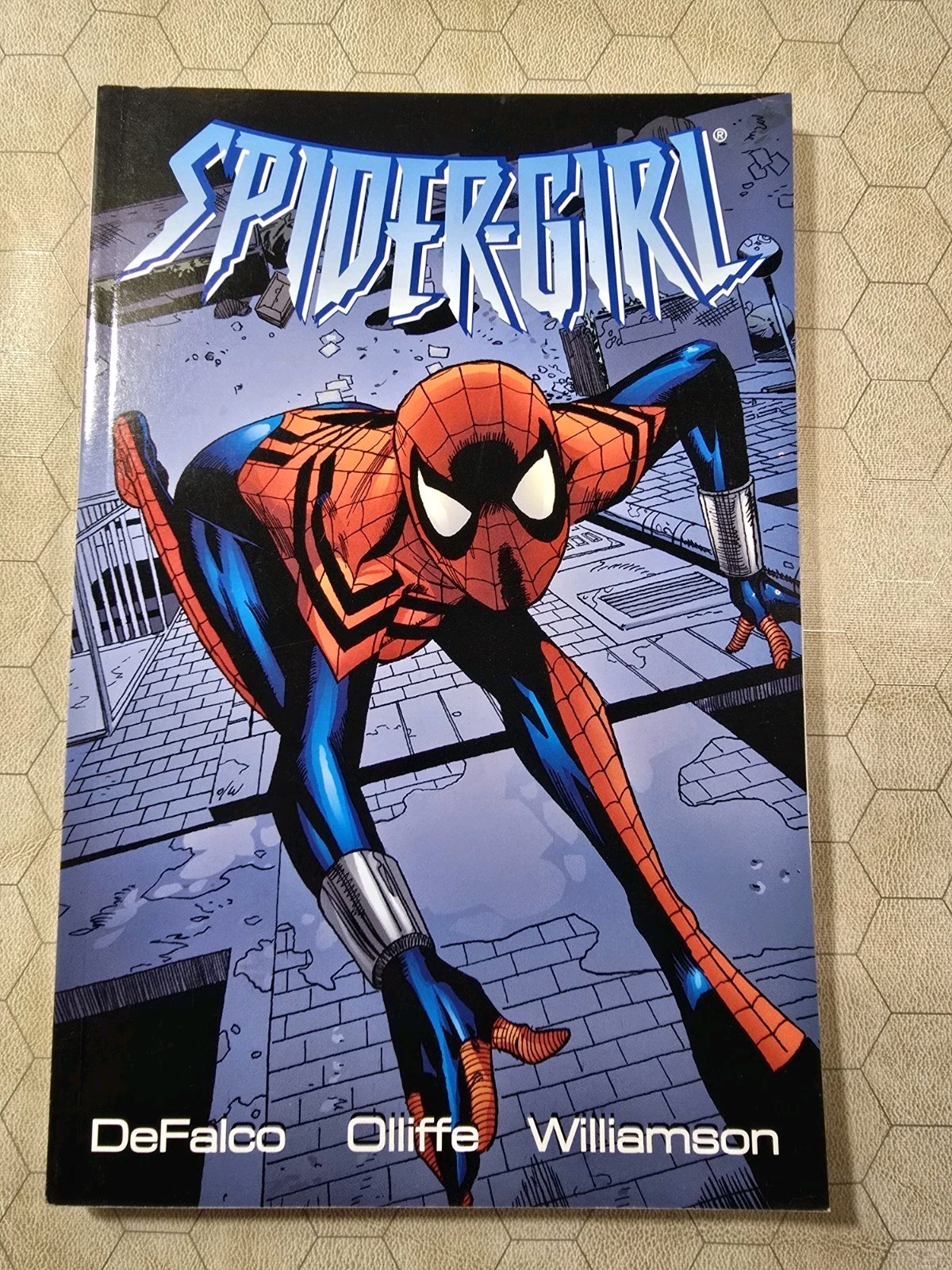 Spider-girl Tom DeFalco Pat Olliffe Marvel Graphic Novel 2001