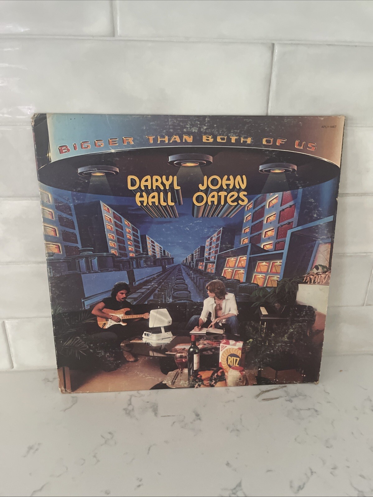 Daryl Hall & John Oates: Bigger Than Both Of Us           12"   33 RPM    LP