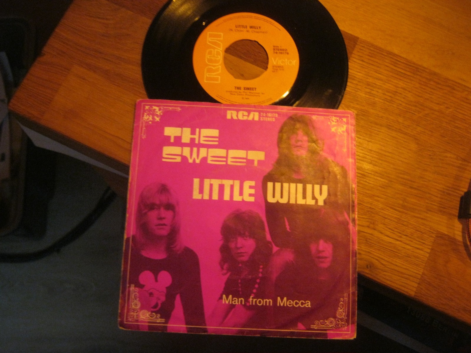 The Sweet-Little Willy/Man from Mecca1972Dutch(Netherland)16179Vinyl sehr gut+RA