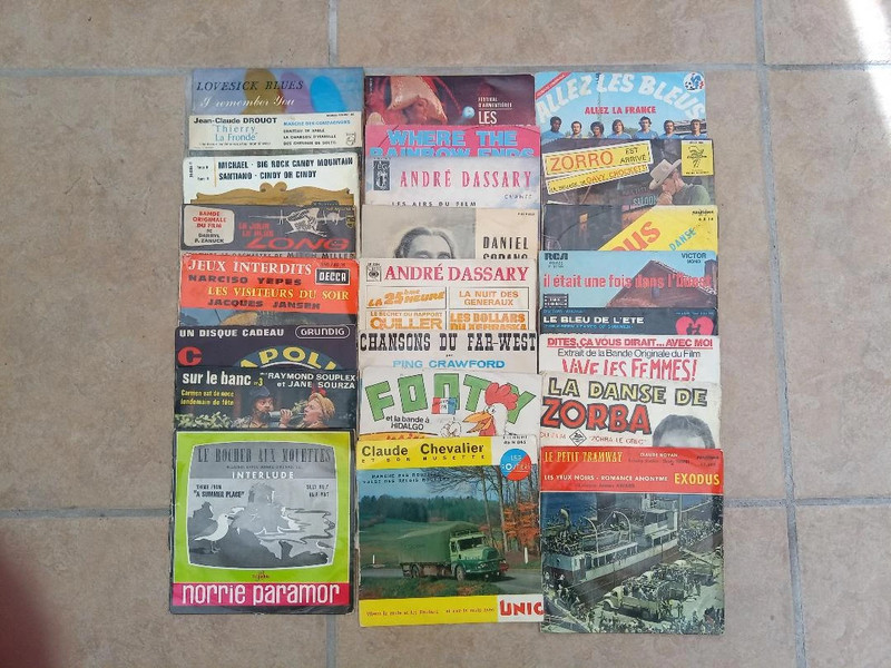 Lot N° 2 de 24 Vinyls 45T Musiques de Film