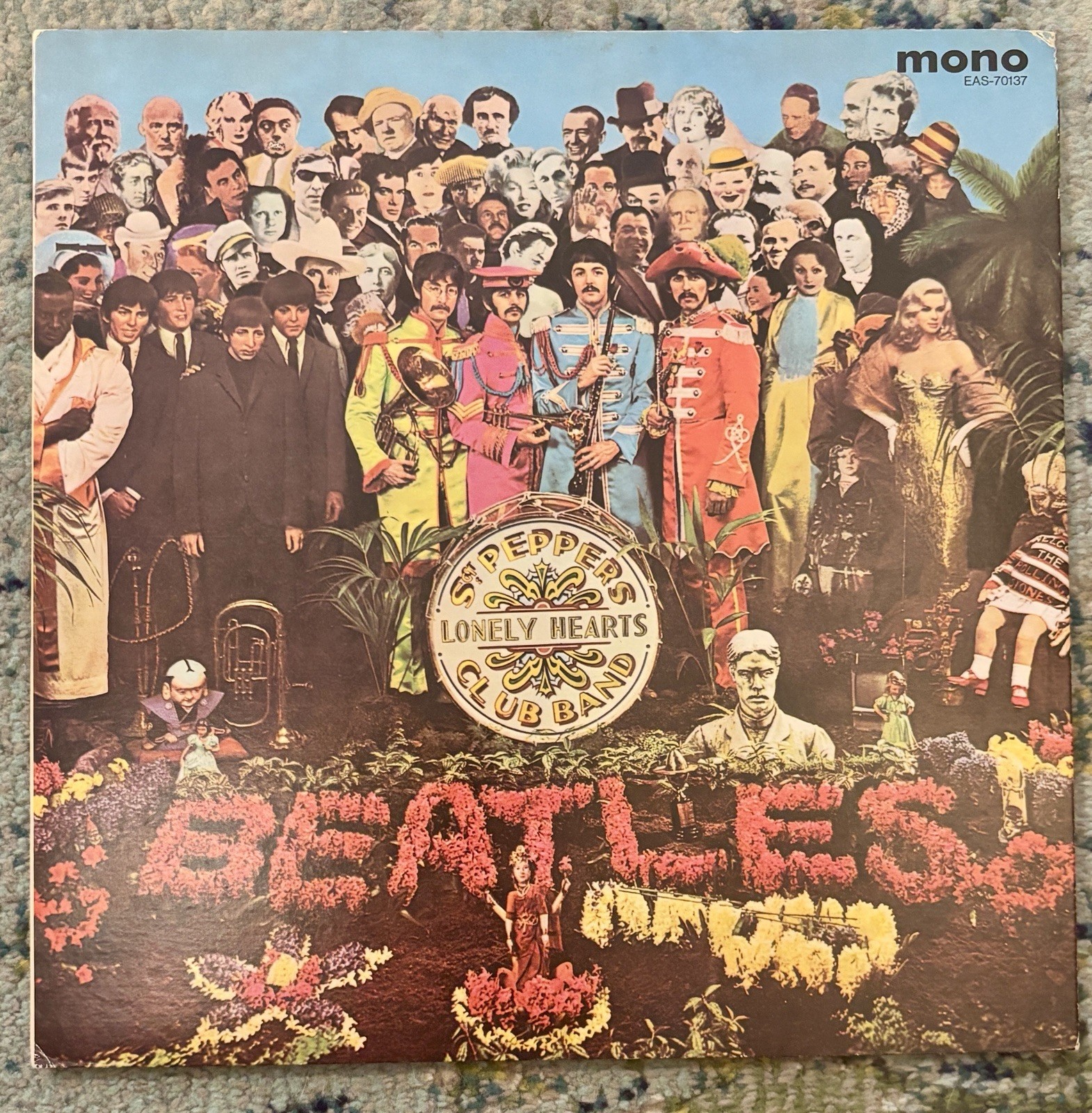 Vinyl Red Mono Japan The Beatles Sgt. Pepper’s Lonely Hearts Club Band VG+/VG+