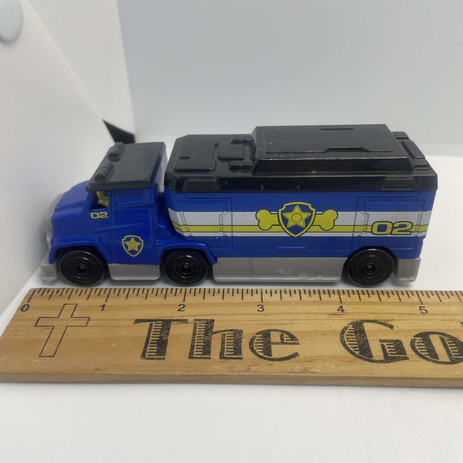 Nicklodeon Rise and Rescue paw patrol chase 5 inches plastic