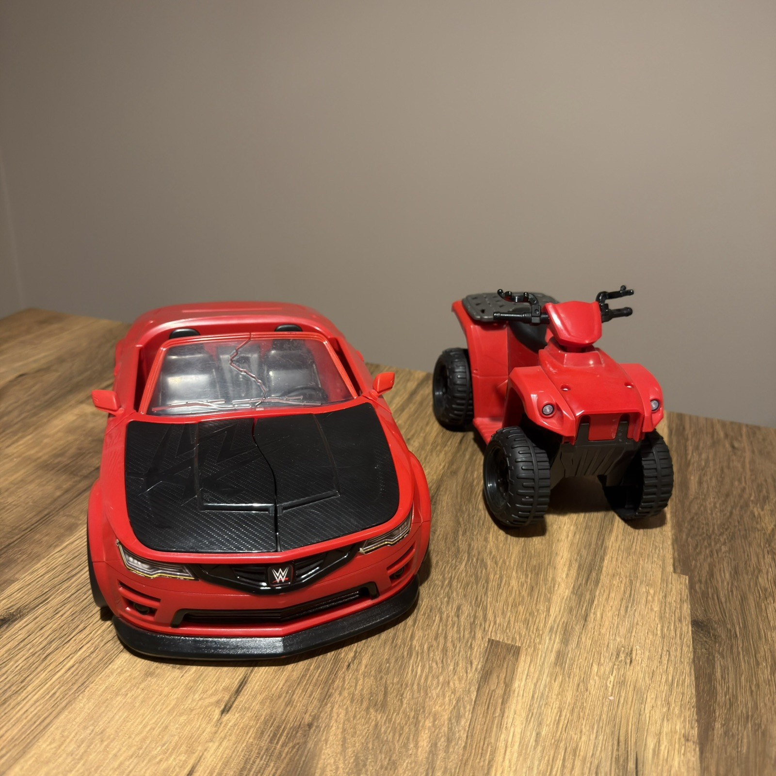 Mattel WWE Wrekkin' Slam Mobile veicolo giocattolo rosso con parti staccabili + atv