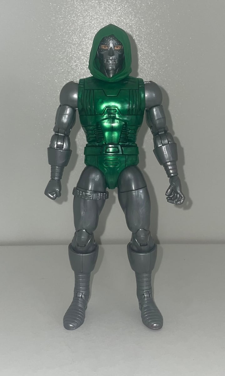 Marvel Legends Beyond Earth's Mightiest Secret Wars Doctor Doom 6" Action Figure