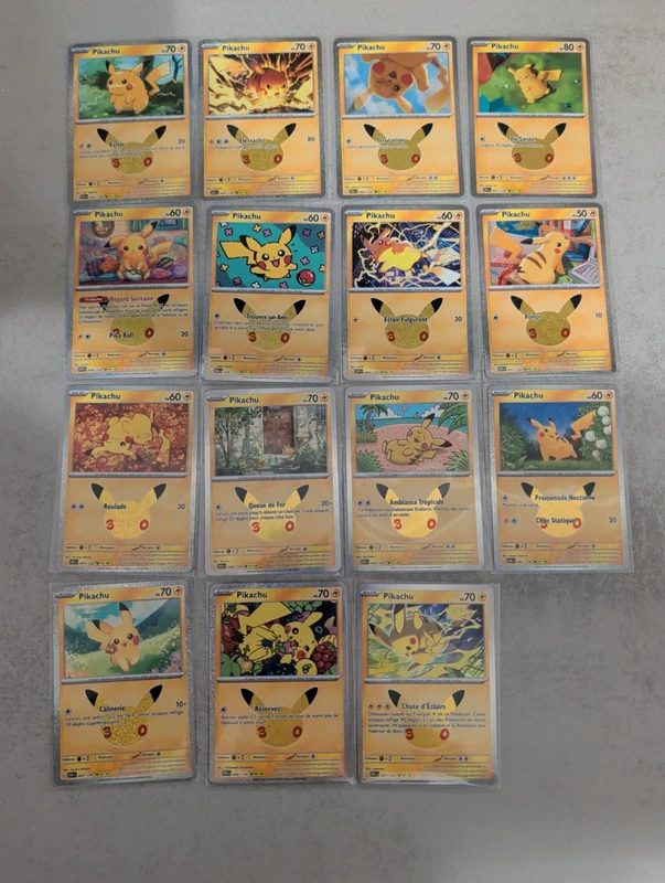 Lot 15 carte Pikachu 30 ans anniversaire