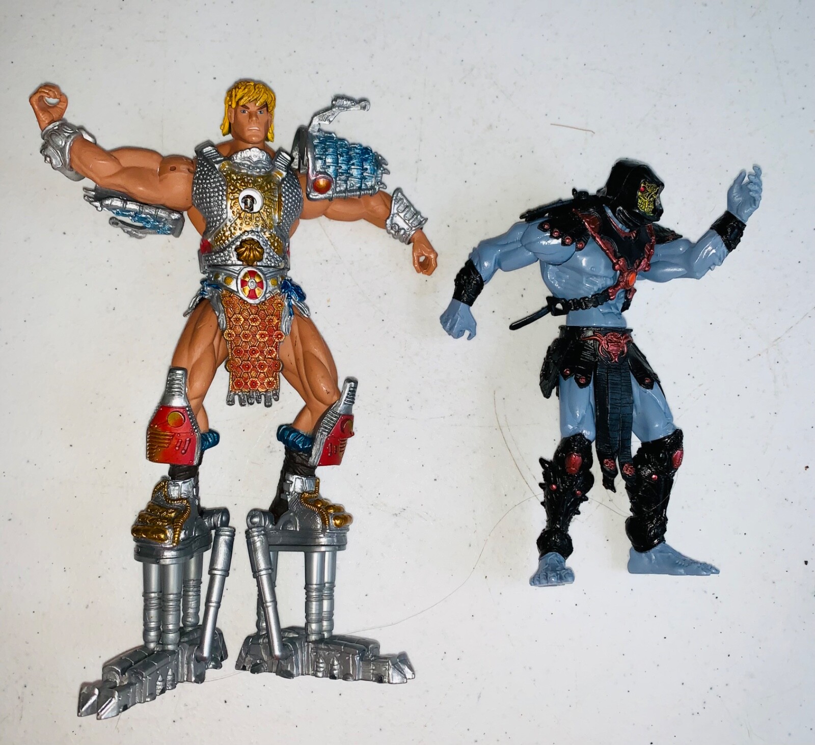 2001 Masters Universe MOTU He-Man & Skeletor 6" Action Figures
