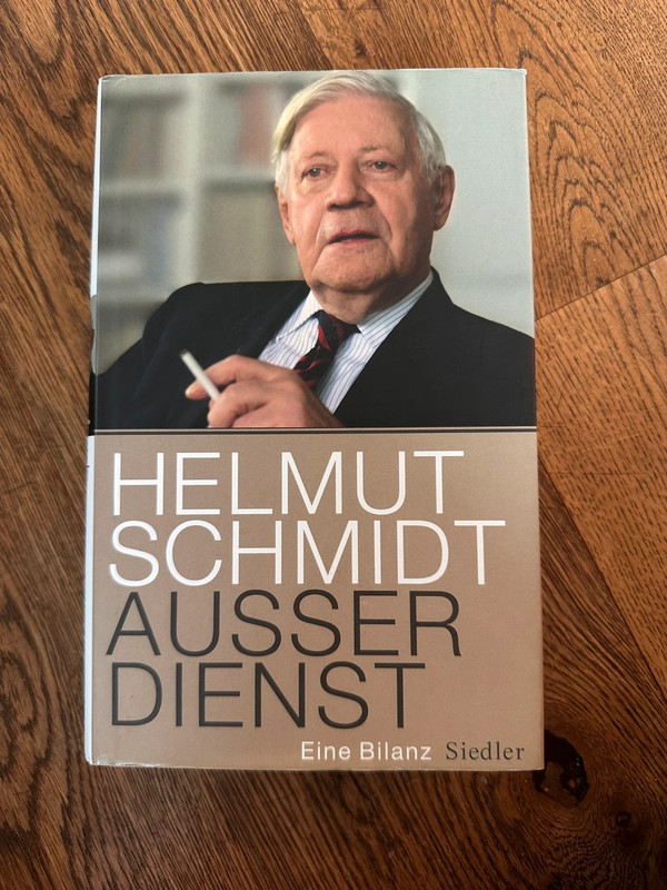 Helmut Schmidt. Außer Dienst.