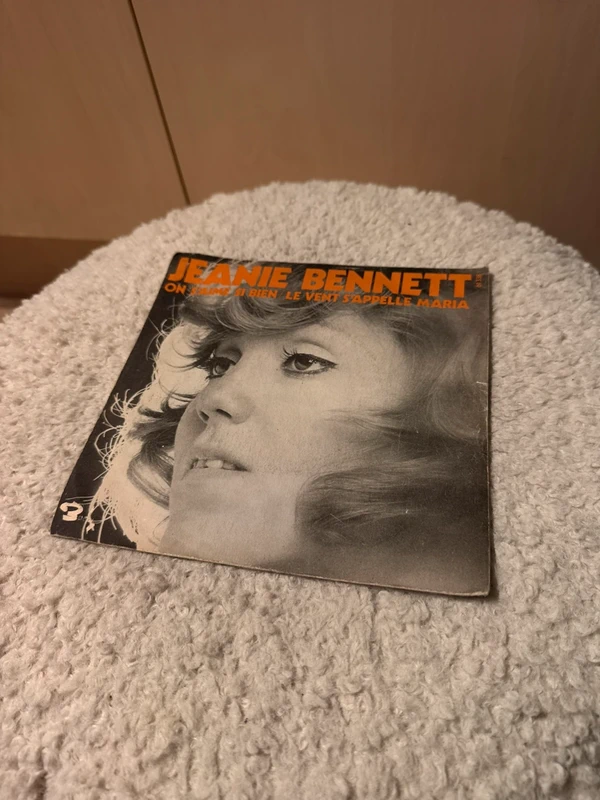 vinyle Jeanie Bennett On s’aime si bien - Le vent s’appelle Maria 45 tours