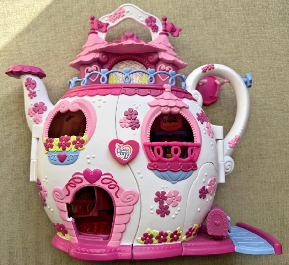 Vintage 2006 My Little Pony Ponyville Teiera Palazzo Playset G3 MLP Hasbro