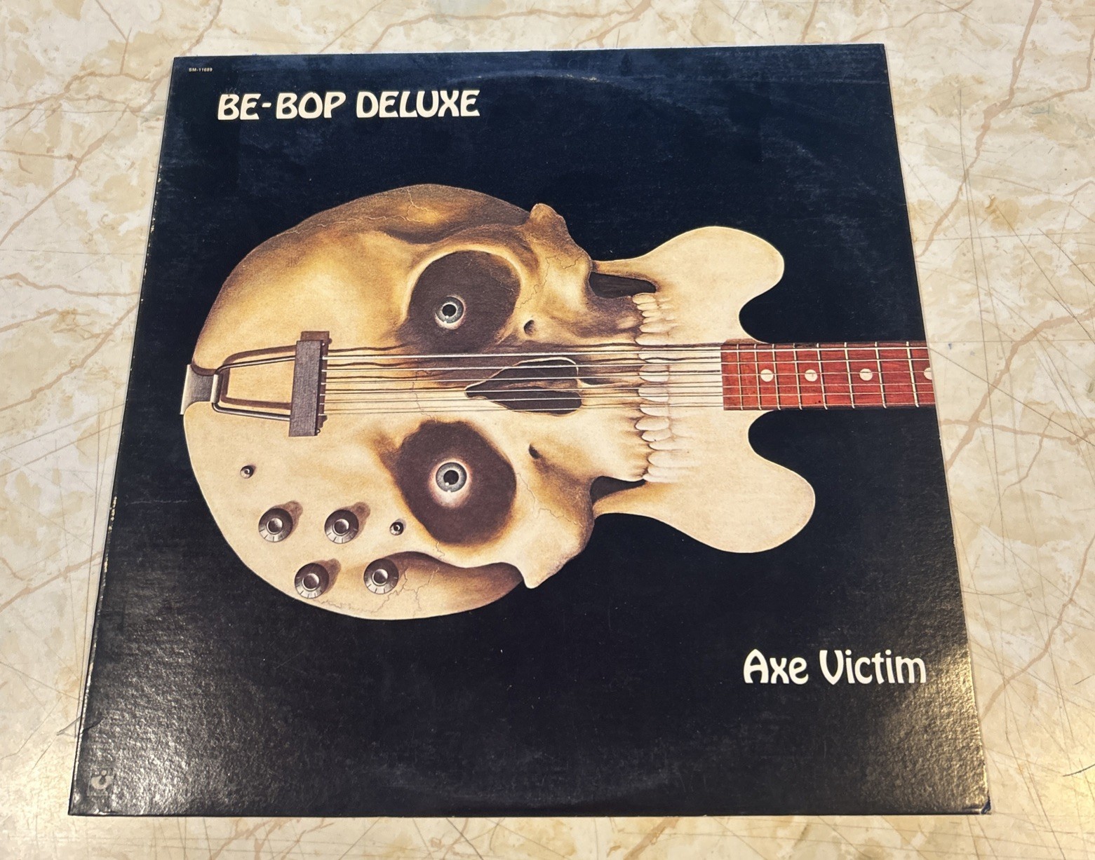 Be-Bop Deluxe. Axe Victim. VG++ Vinyl LP. 1977 Original. Strong VG Cover. 