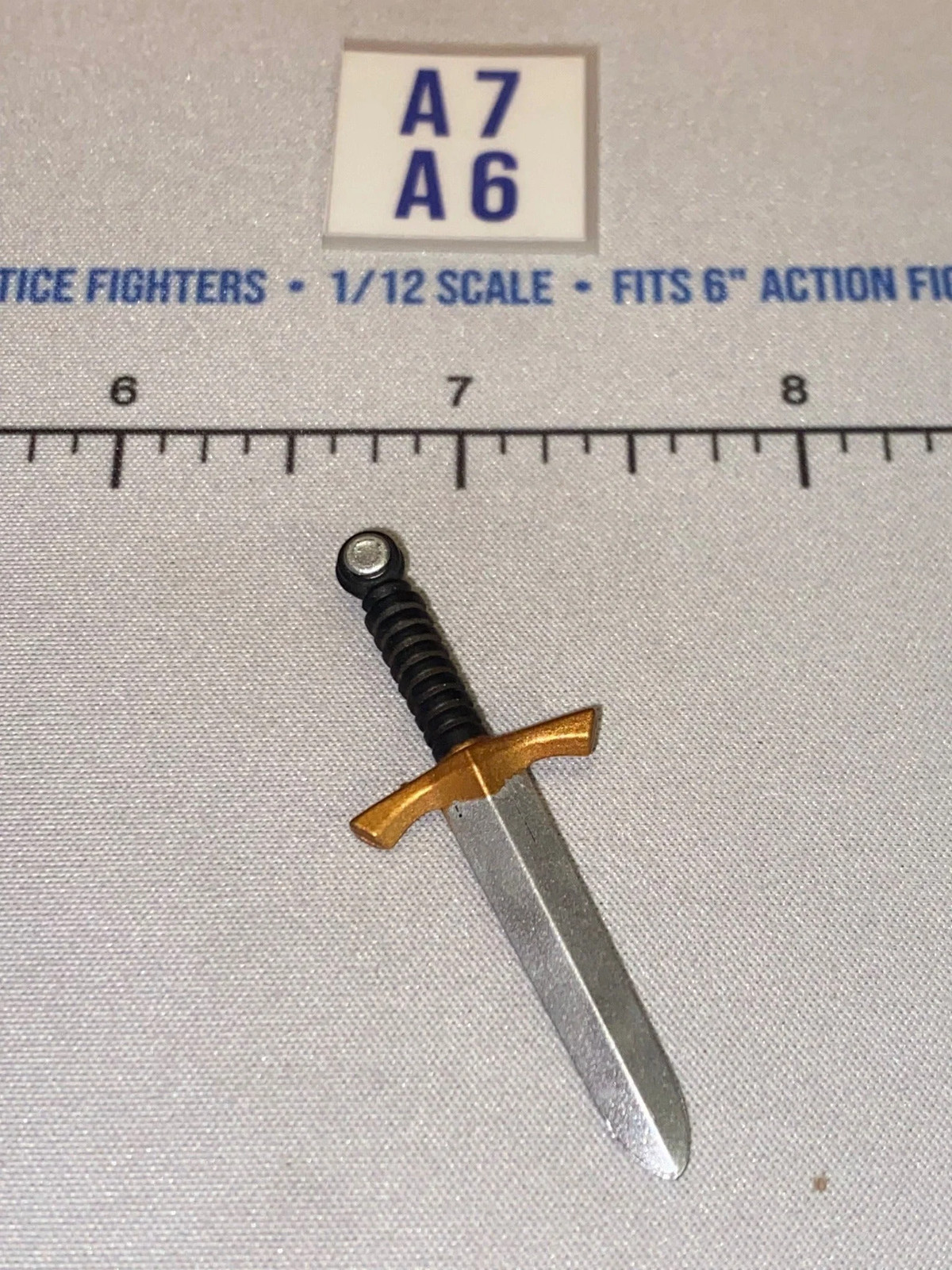 1/12 Scale Four Horsemen - Mythic Legions Medieval Fantasy Dagger with Gold