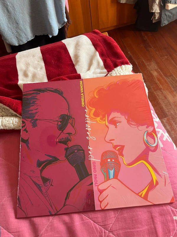 Vinile da collezione di Gino Paoli e Ornella Vanoni, in edizione limitata e numerata.